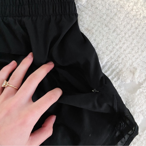 EUC Athleta Black Mesh Racer Run Short 4” Inseam Size Small - Picture 10 of 10